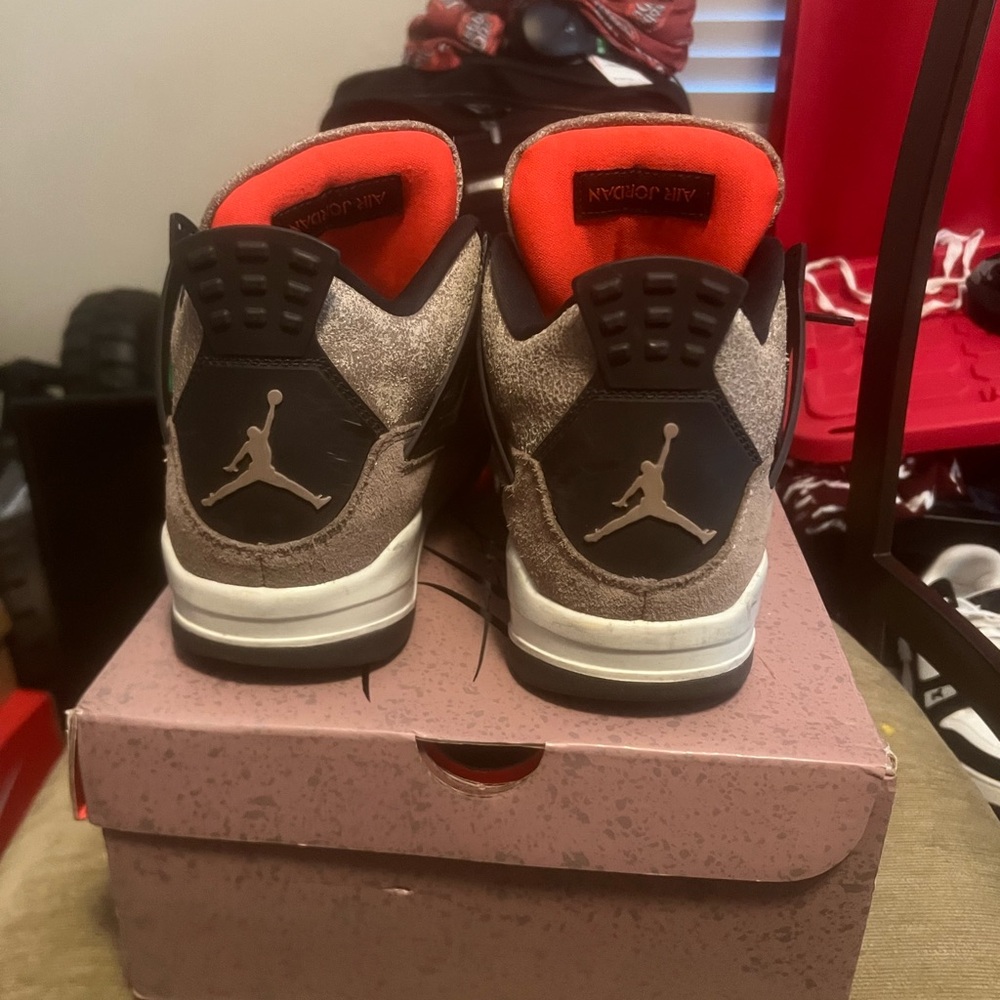 Jordan 4 taupe haze